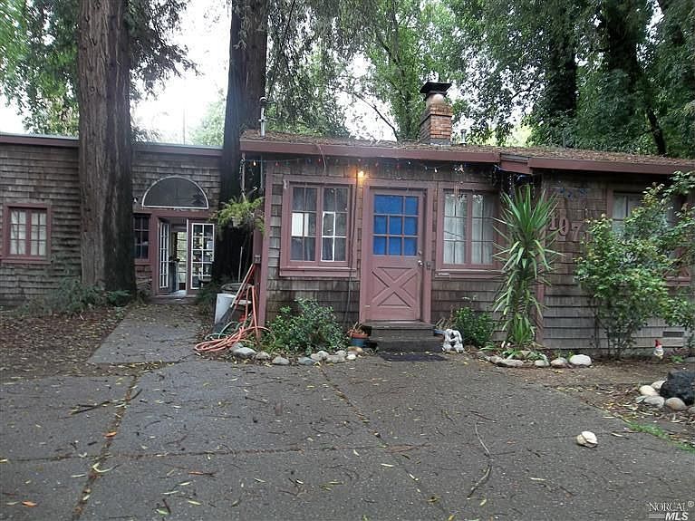 1st image of 10714 River Dr