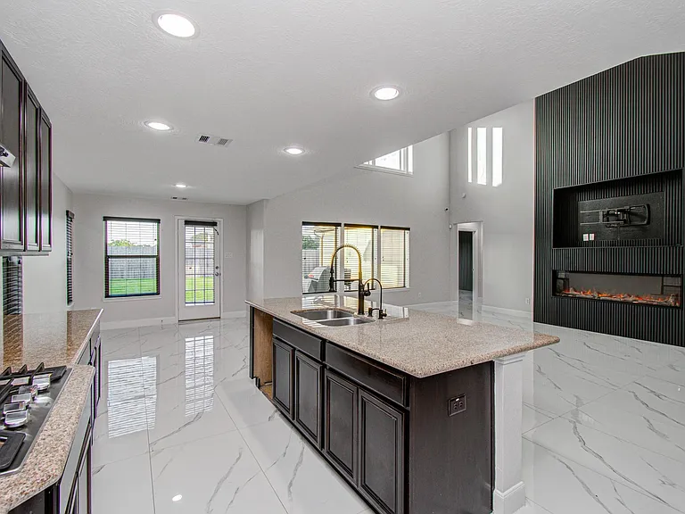 16430 Williamstown Dr — Photo 13