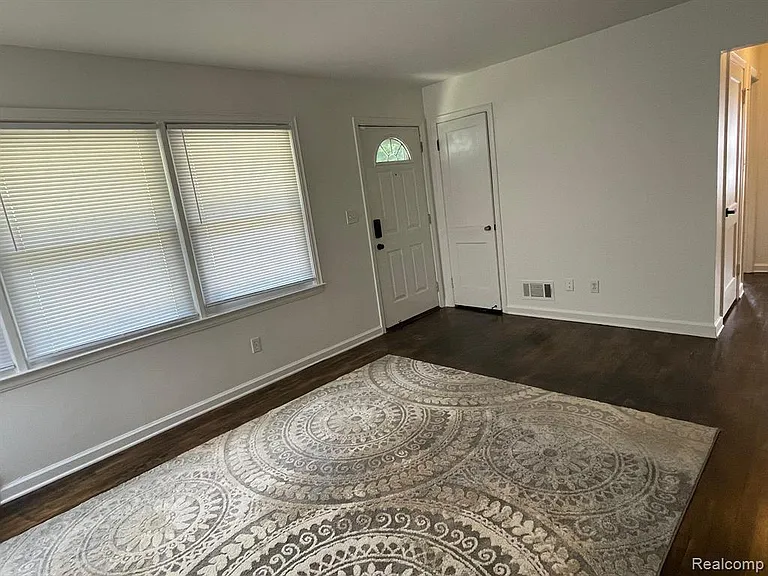 4609 Mankato Ave — Photo 10