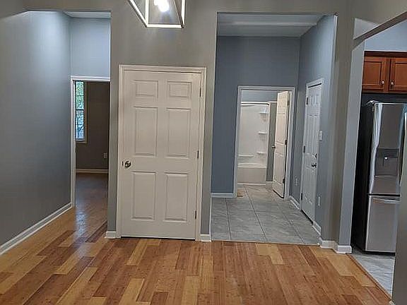 3rd image of 601 N Water St