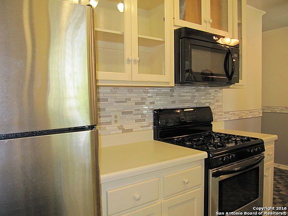 2nd image of 638 Olney Dr