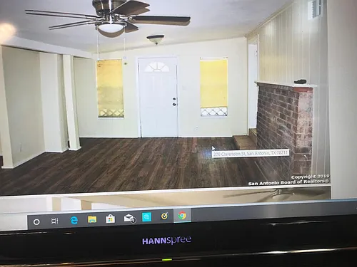 208 Clarendon St Photo 1