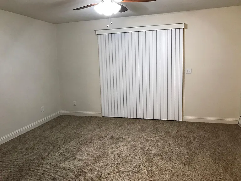 1131 Tulare St — Photo 5
