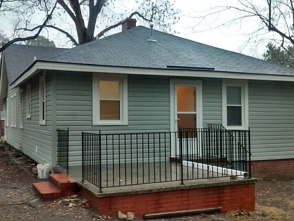 Open patio for family bar-b-ques.