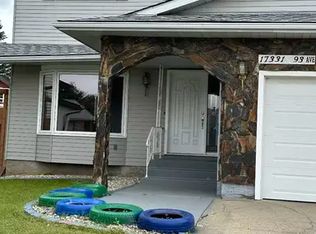 17331 93rd Ave NW, Edmonton, AB T5T3G3