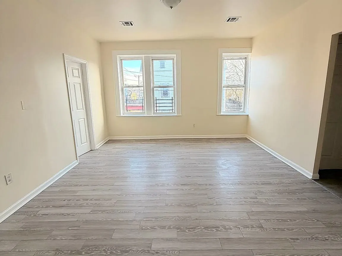 Building Photo - 120 Bragaw Ave #6A