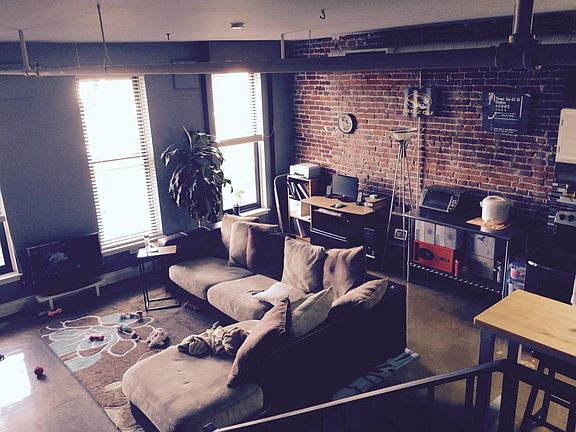 2nd image of 309 Delaware St APT 403