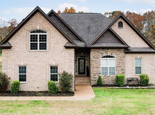 28 Harbor Poin, Lebanon, TN 37087