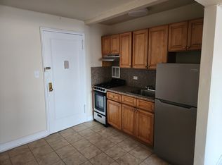 17860 Wexford Ter APT 1L, Jamaica, NY 11432