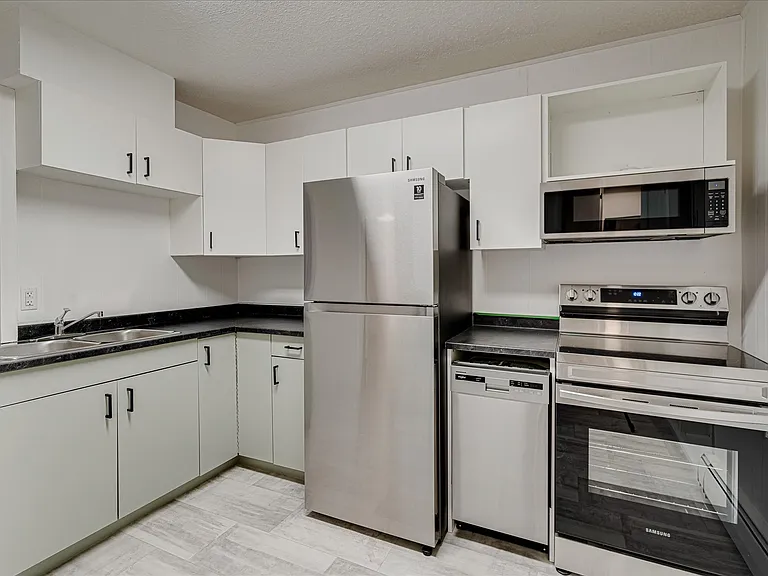344 Carleton Dr #B — Photo 12