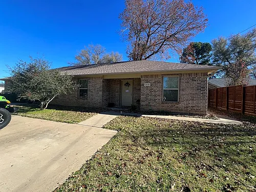202 Chestnut Dr #C Photo 1