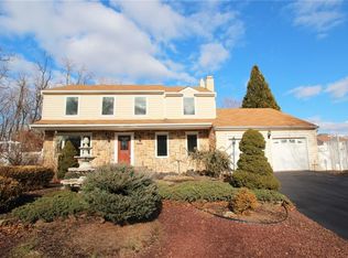 26 Jasmine Dr, Piscataway, NJ