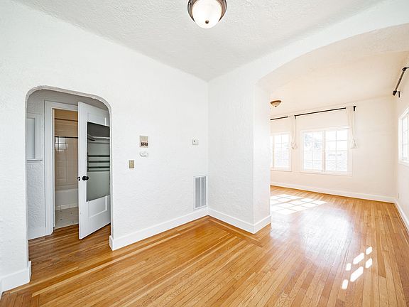 5th image of 970 Vermont St #6