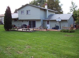 620 Derbyshire Ln, Bolingbrook, IL 60440