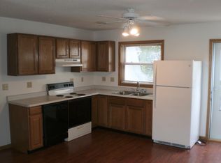 935 3/4 17th St UNIT 1, Marion, IA 52302