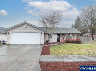 900 W Vine St, Lebanon, OR