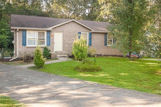 1st image of 418 Crabtree Cir