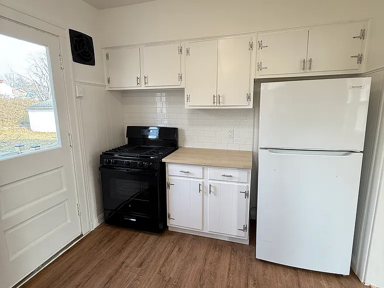 3524 Saint Martins Pl #1 — Photo 5