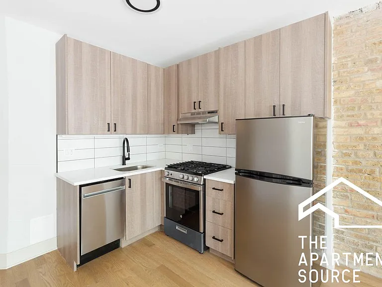 4610 N Winchester Ave #1 — Photo 1