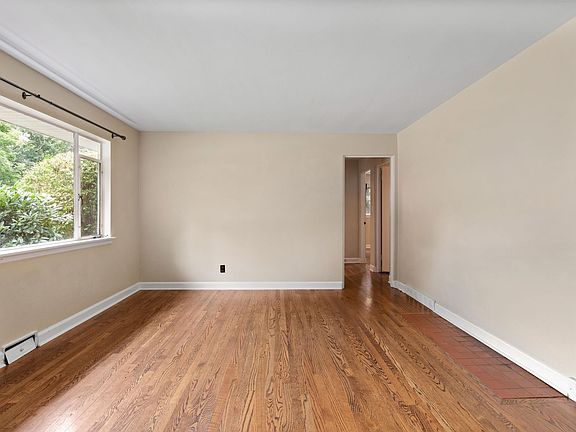 5th image of 196 Morningside Dr
