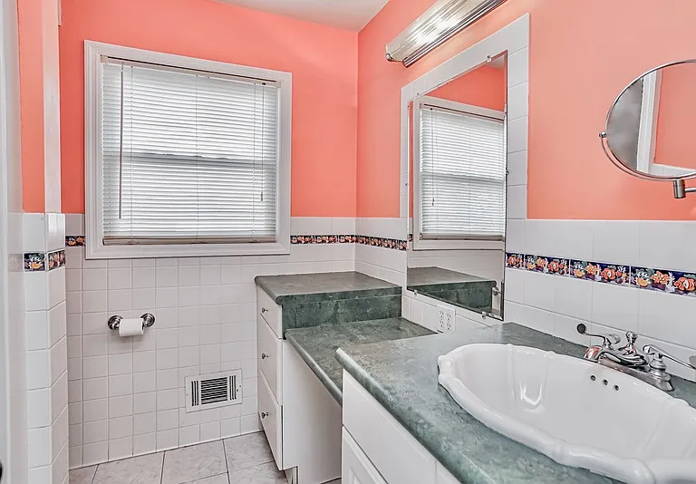 130 Heather Dr — Photo 8