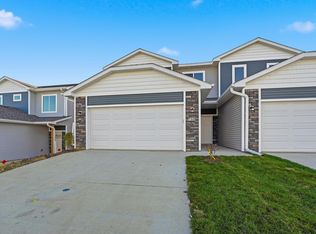 710 Campusside Pl, Norwalk, IA 50211