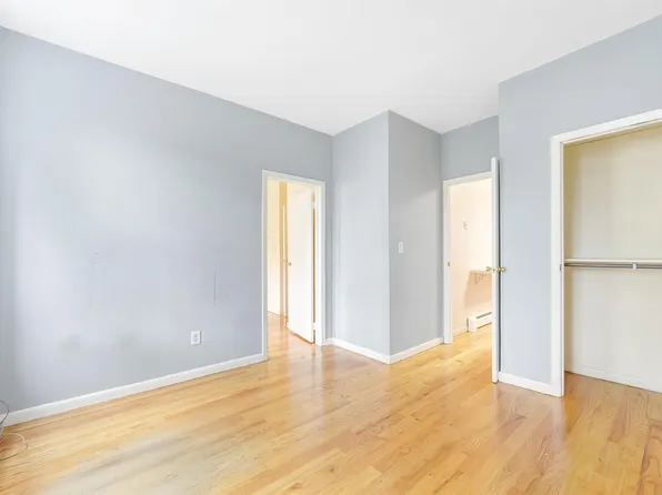 523 Adams Street image 11 of 19