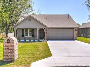 103 E Payne St, Claremore, OK 74017