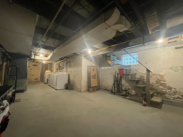 3937 Mintwood St #2 — Photo 30