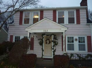 202 Aylsworth Ave #2, Woonsocket, RI 02895