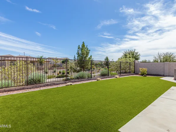 3850 E RAKESTRAW Lane, Gilbert, AZ 85298