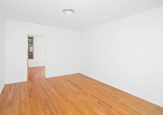 Rented by LC Lemle Real Estate Group | media 19