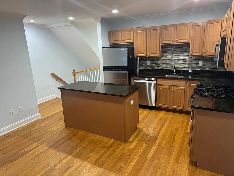 85 Camp Ave #17C — Photo 25