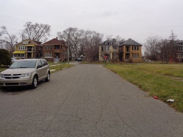 detroit-michigan-88432867 picture