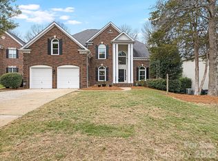3434 Twelve Oaks Pl, Charlotte, NC 28270