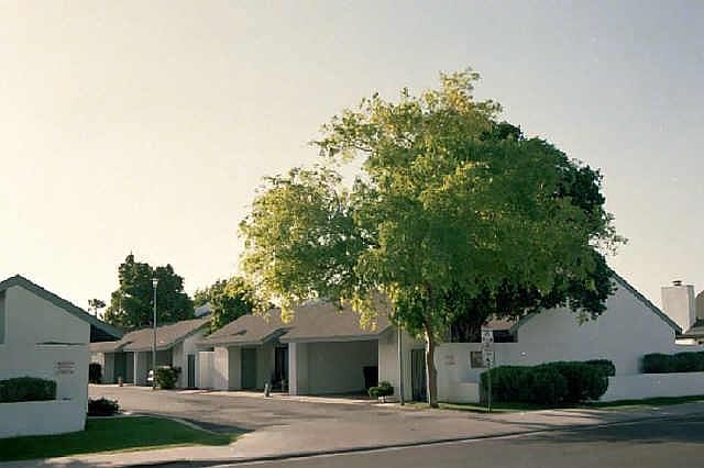 1st image of 302 N SYCAMORE Street #12
