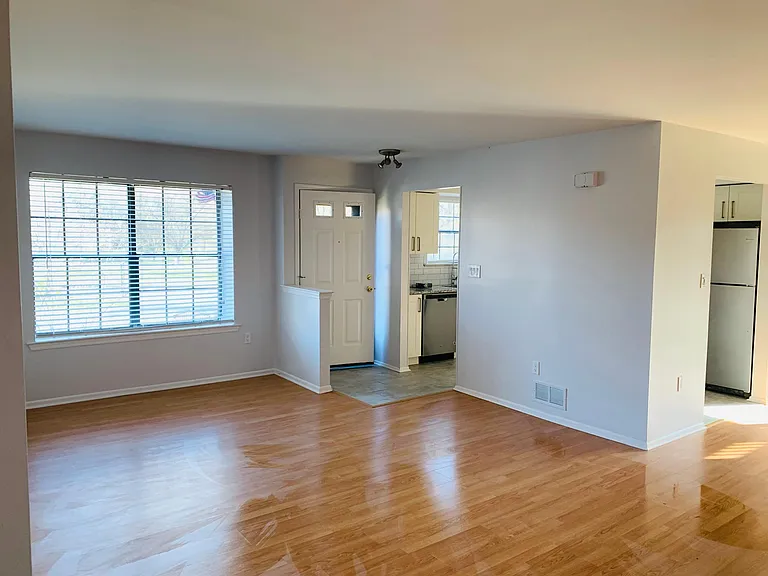 1 Fairway Ct — Photo 5