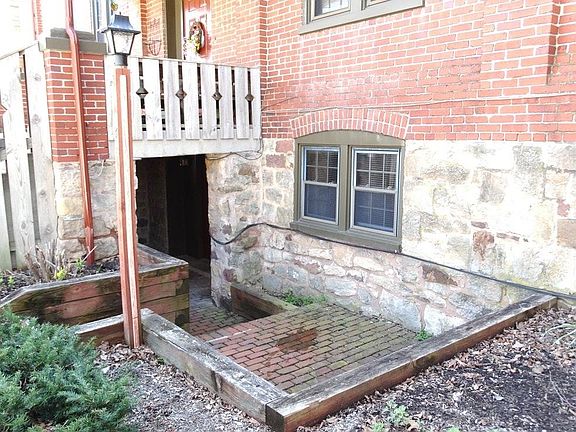 Entrance to Apartment