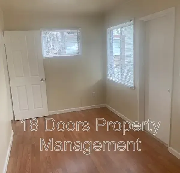 4523 51st St — Photo 14