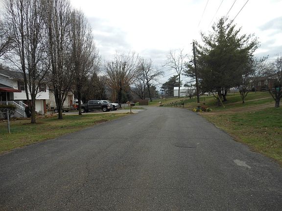 4th image of 1218 Andrea Dr