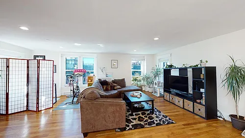 134 Marlborough St #4 Photo 1