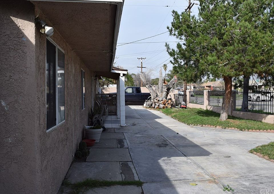 2nd image of 10002 Larch Ave