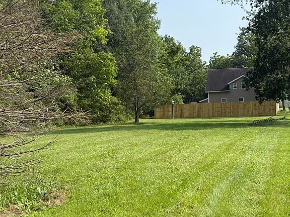 3rd image of 7939 Trinity Rd