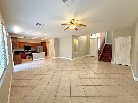 4th image of 2301 Summer Home St