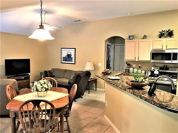 4th image of 467 E Key Lime Sq SW