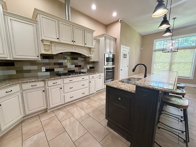 1805 Blue Stone Dr — Photo 11