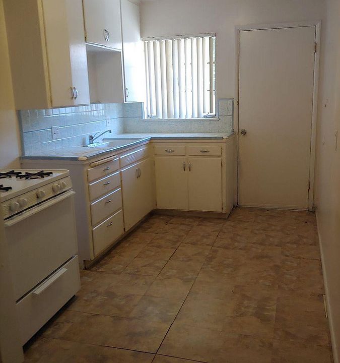 1st image of 2540 N 1st St
