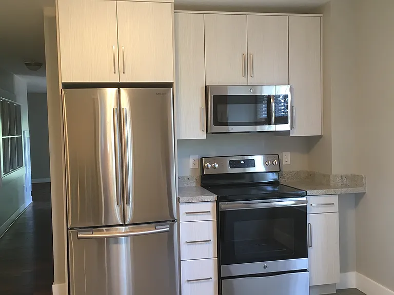301 N Almond St — Photo 22