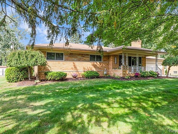5th image of 5633 Debra Dr