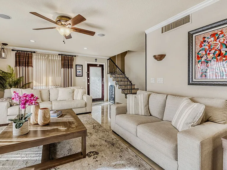 3151 Bel Air Dr — Photo 3